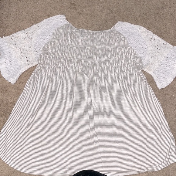 Maurice’s Size Large Crocheted Sleeves Gathered Striped Tunic Top. - Picture 6 of 6